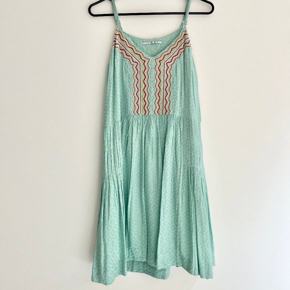 Cantao embroidered dress - Picture 1 of 4